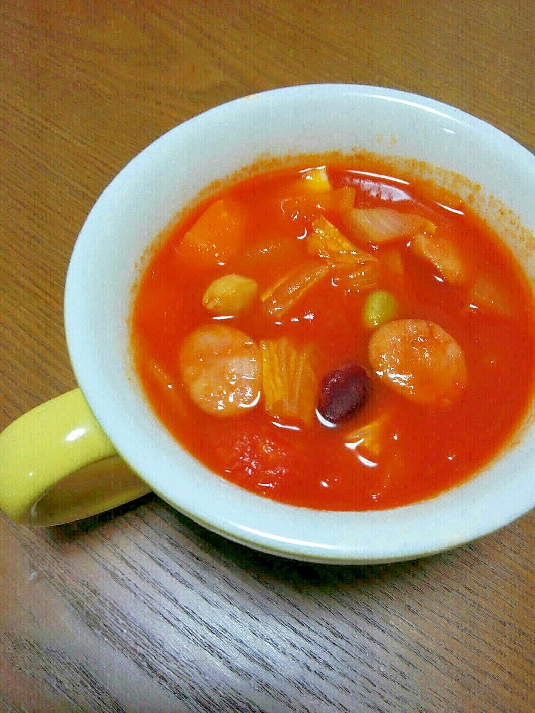 食物繊維、ビタミンたっぷり！トマトスープ