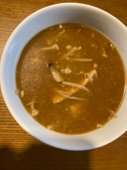 えのきとしめじと油揚げの味噌汁