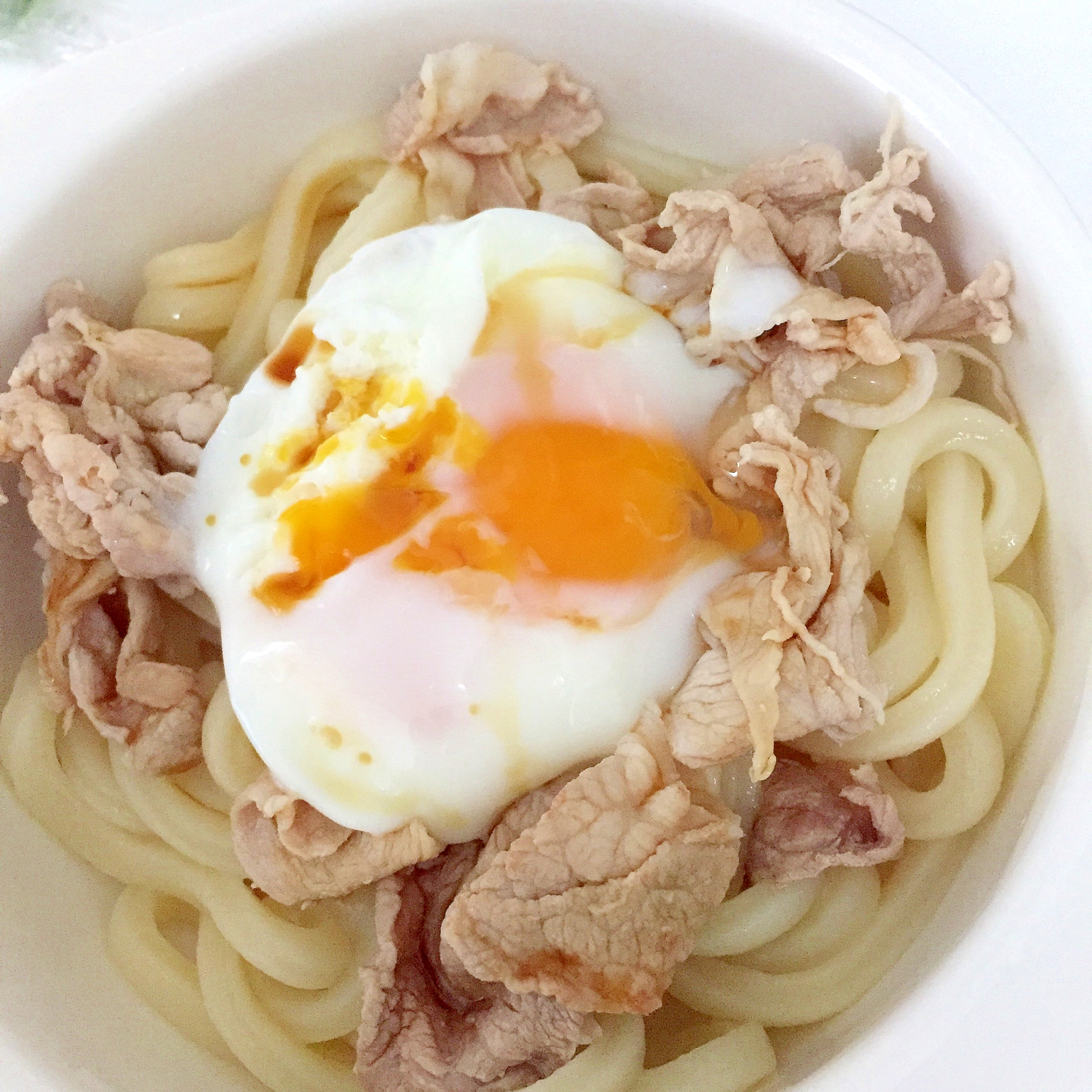 半熟卵と豚肉の冷やしうどん★