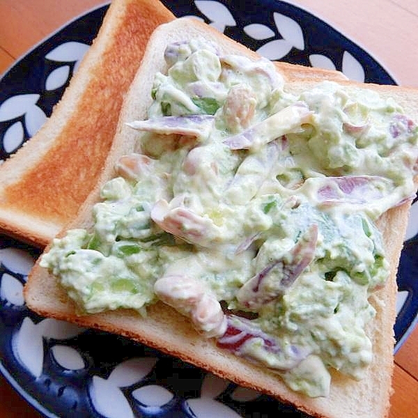 簡単！アボカド&茗荷&サラダ豆のホットサンド♪