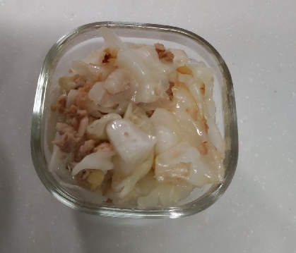 キャベツとツナ缶の炒め物