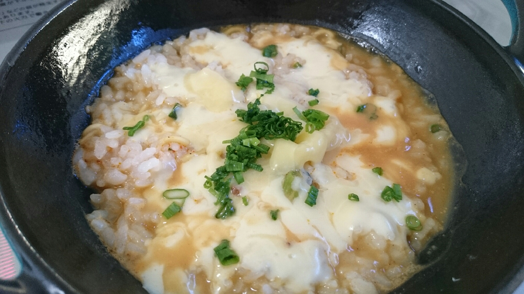 ストウブDe〜カップラーメンの残り汁でめちゃ旨雑炊