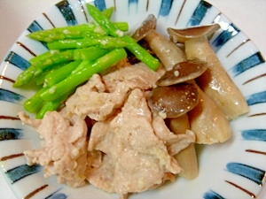 塩麹 de 豚としめじの蒸し物