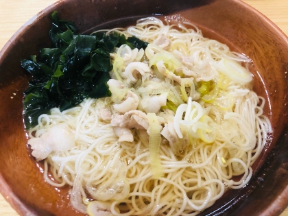 白石温麺ではなく普通の素麺で作ってみましたが、とっても美味しかったです。リピします。