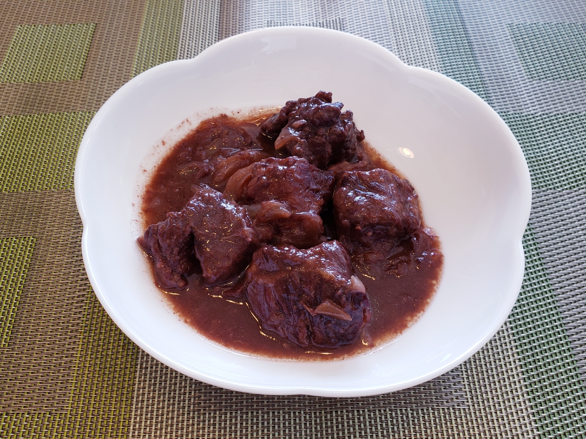 圧力鍋で  お店の味！美味しい 牛肉の赤ワイン煮