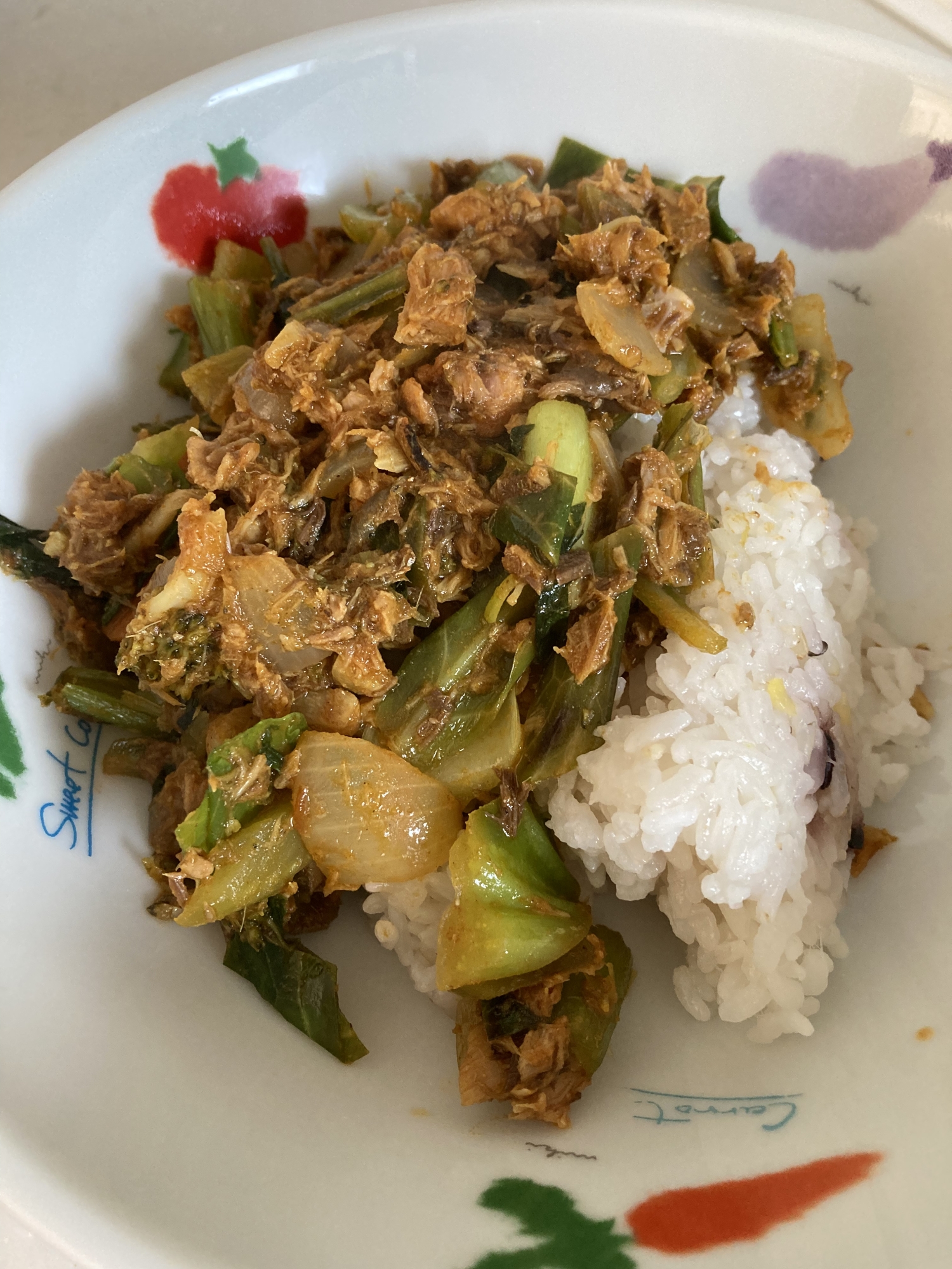 お好きな野菜で 鯖缶カレー