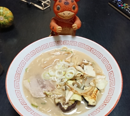 今日は、冷凍ラーメンDe野菜ラーメン