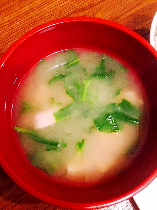 のらぼう菜と豆腐のシンプル味噌汁