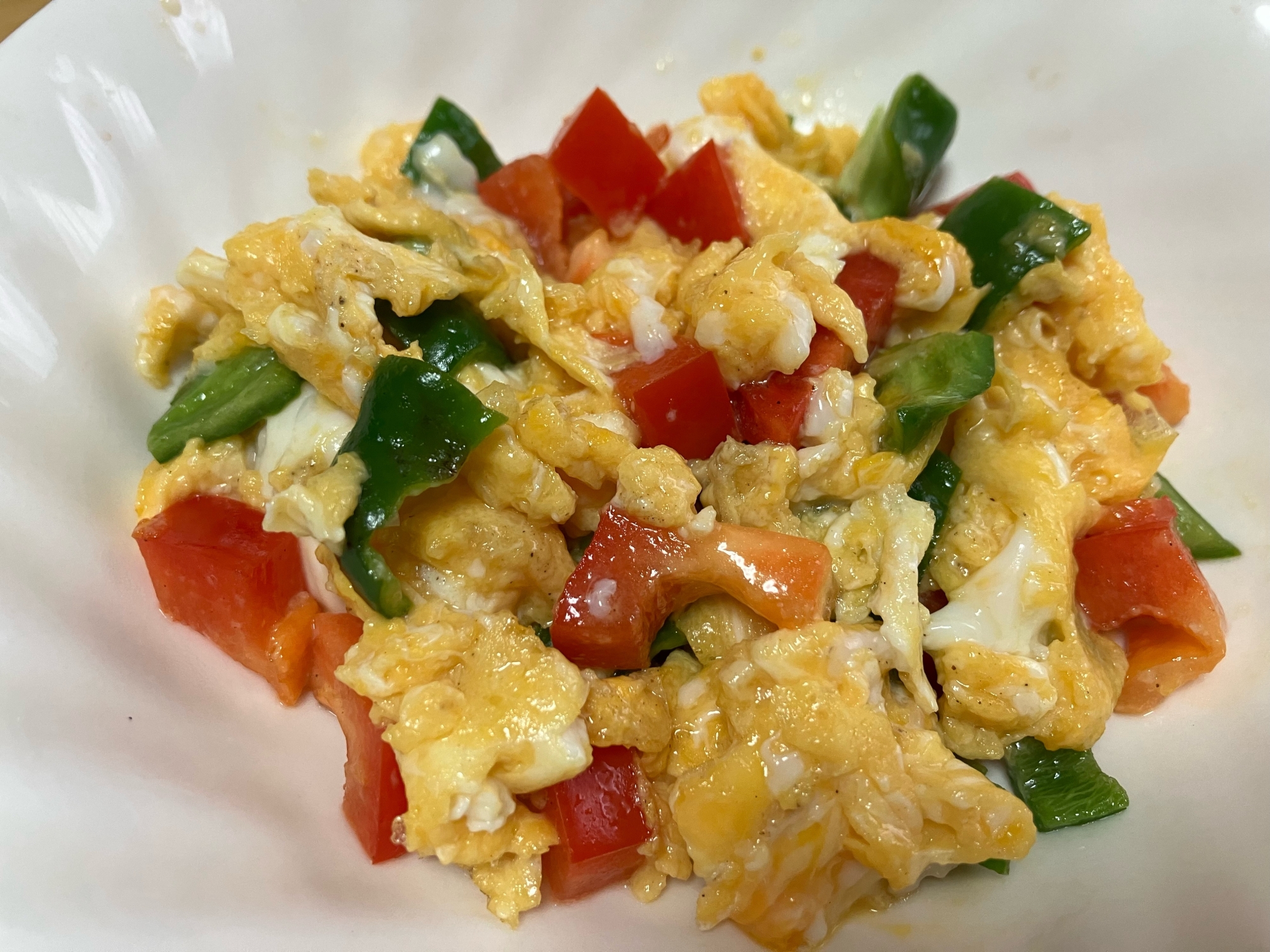 キャンプに ピーマンとパプリカの卵炒め 彡 レシピ 作り方 By ミニー7015 楽天レシピ キャンプに ピーマンとパプリカの卵炒め 彡 レシピ 作り方 By ミニー7015 楽天レシピ