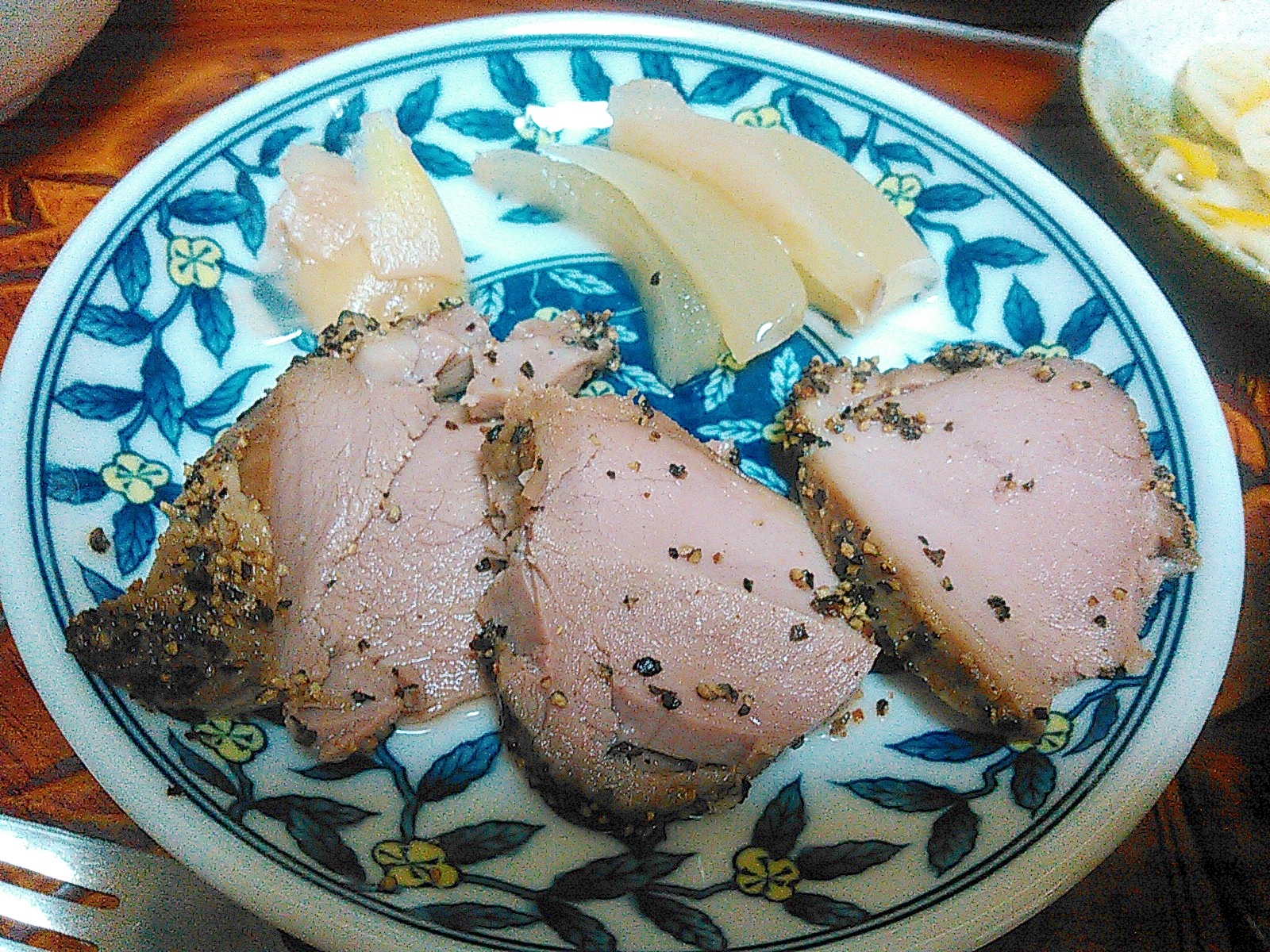 焼き豚の黒こしょう胡麻焼き