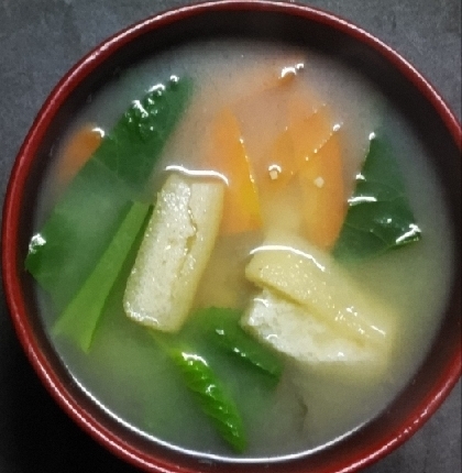 ＊小松菜とにんじんの味噌汁＊