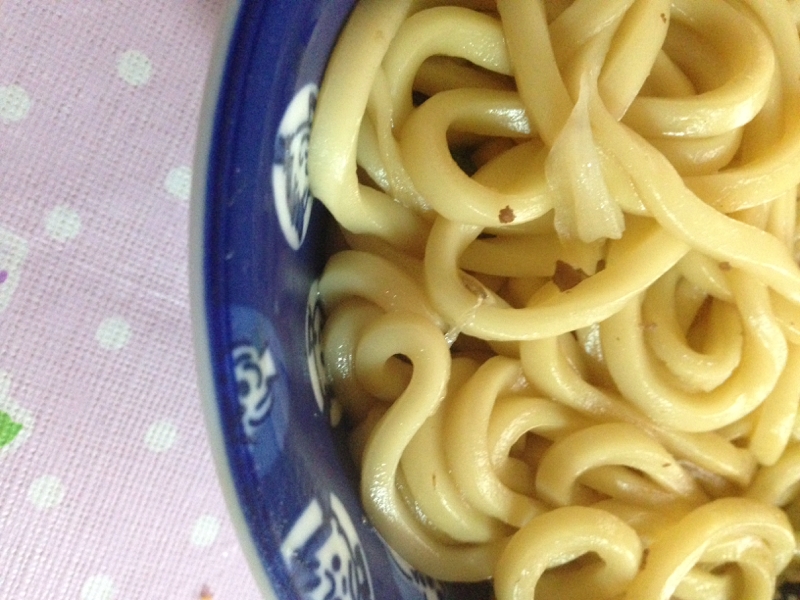 《節約煮込みうどん》