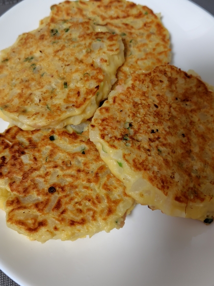 見た目はお好み焼きですが『玉ねぎ焼き』