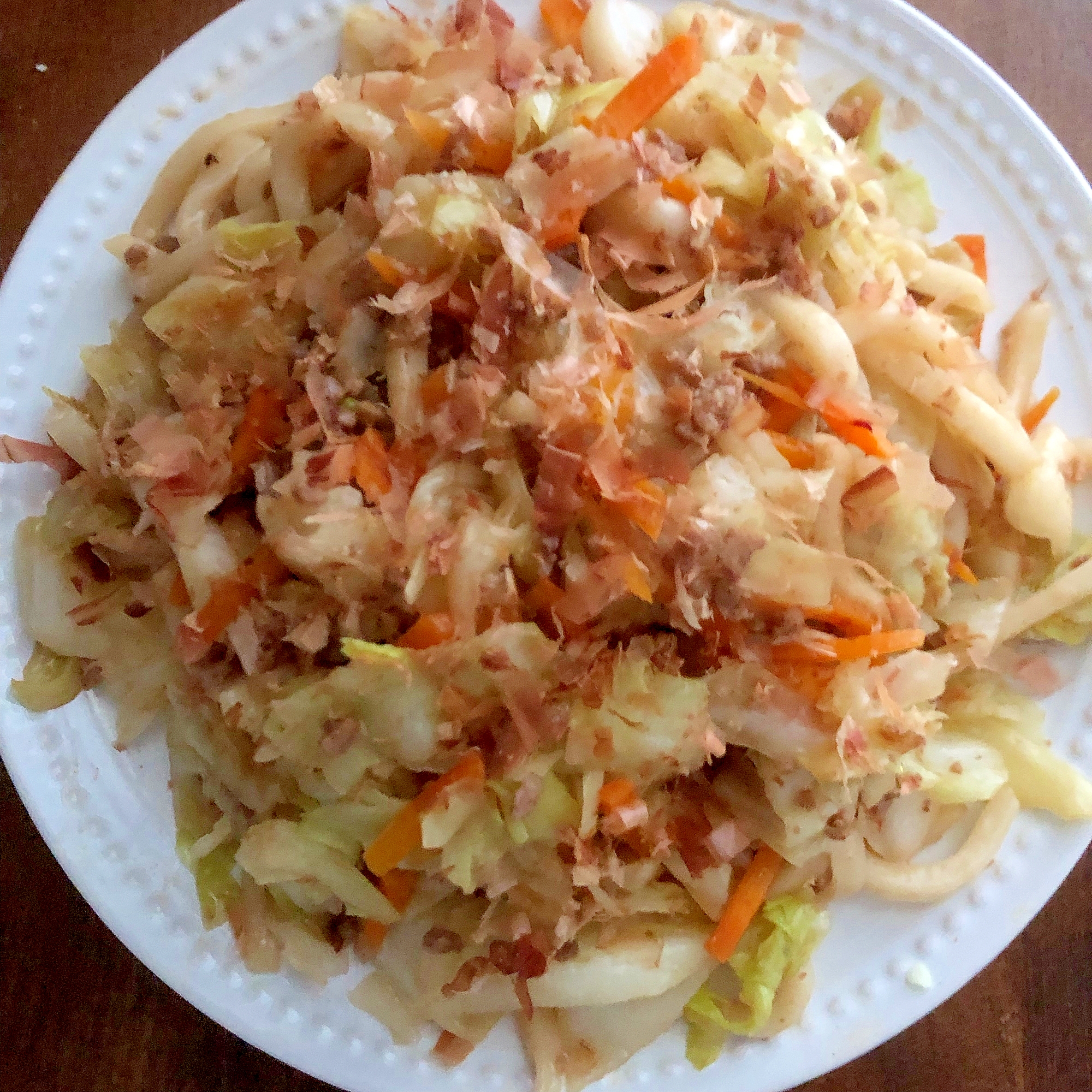 ベーコンと野菜の焼きうどん