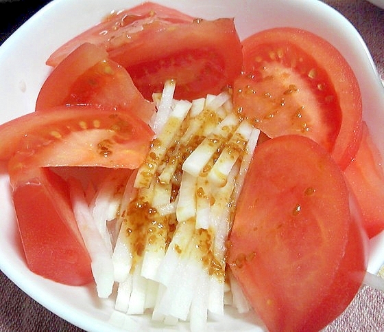 大根とトマトのサラダ