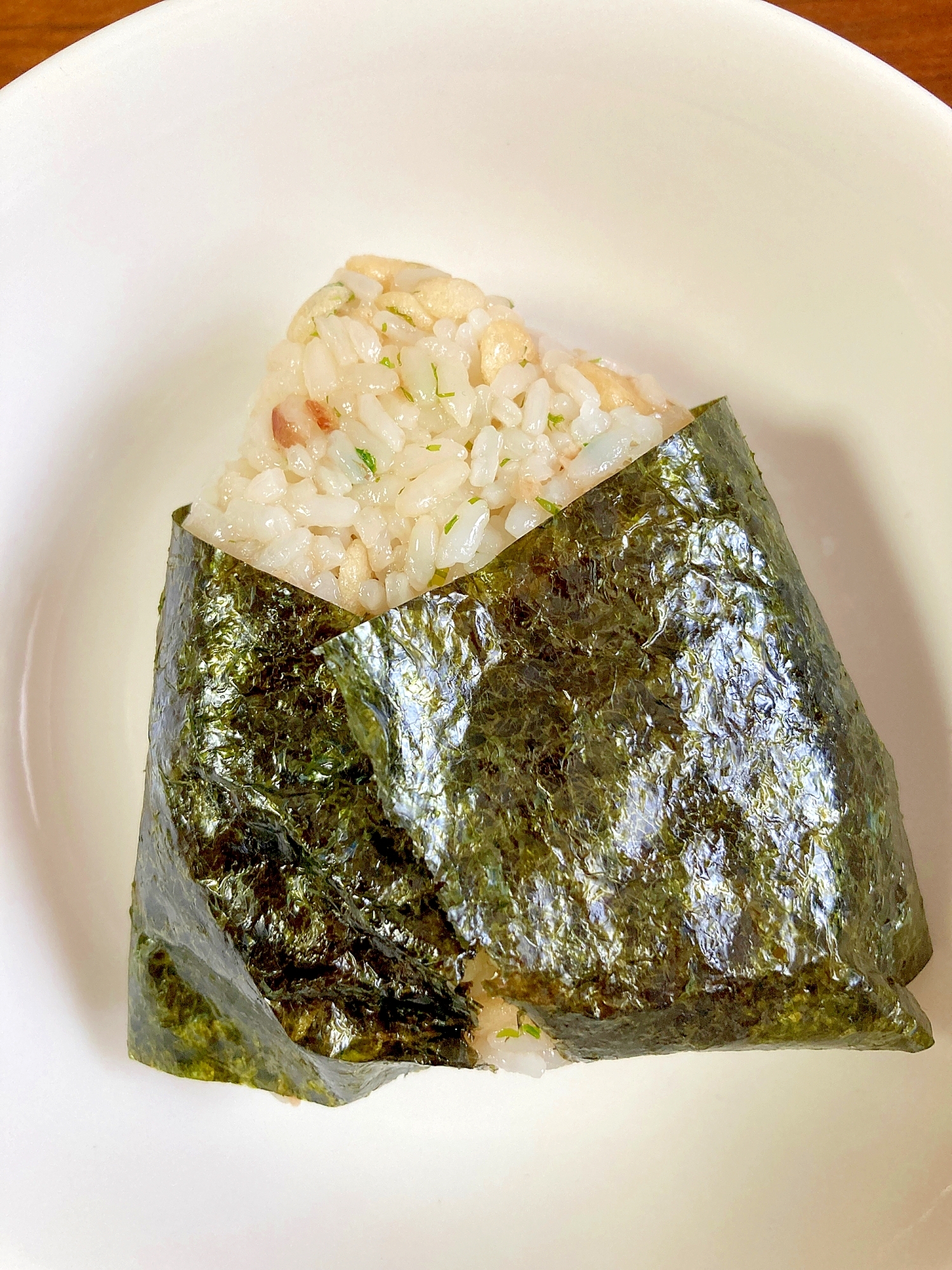 青のりが美味しい あげ玉ツナのおにぎり レシピ 作り方 By 水玉模様 楽天レシピ 青のりが美味しい あげ玉ツナのおにぎり レシピ 作り方 By 水玉模様 楽天レシピ