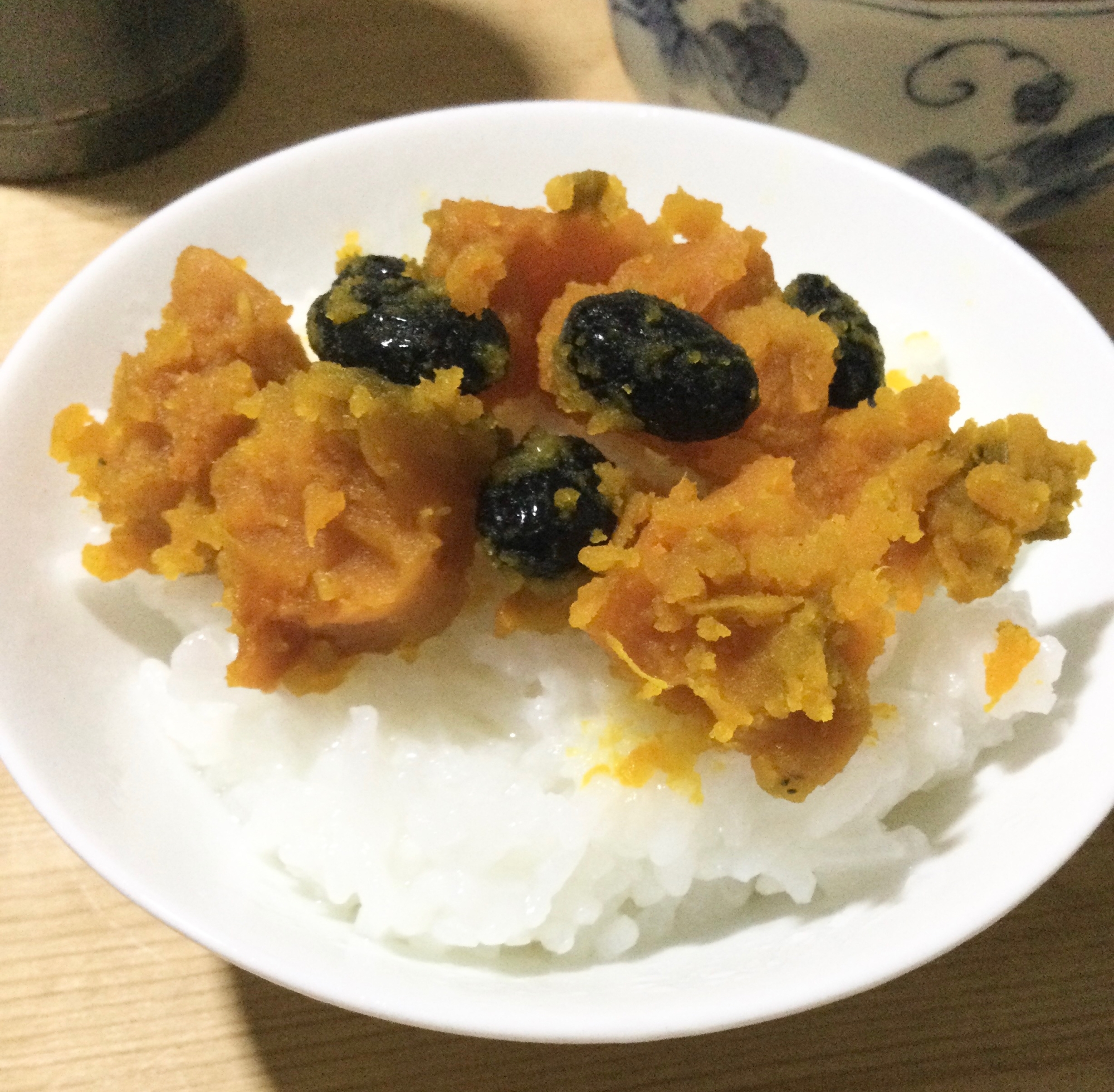 かぼちゃ黒豆丼♬