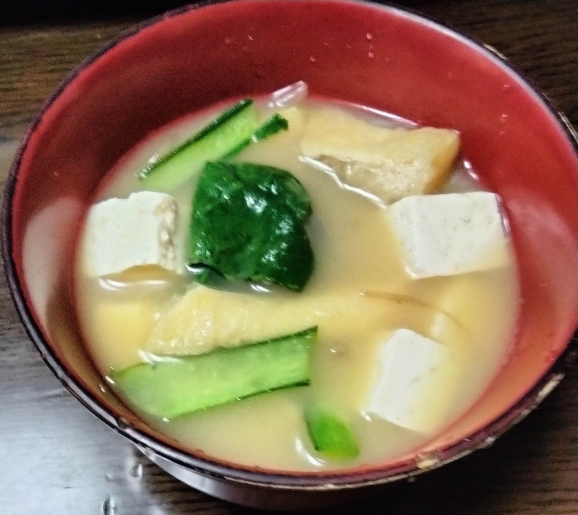 小松菜豆腐油揚げの味噌汁