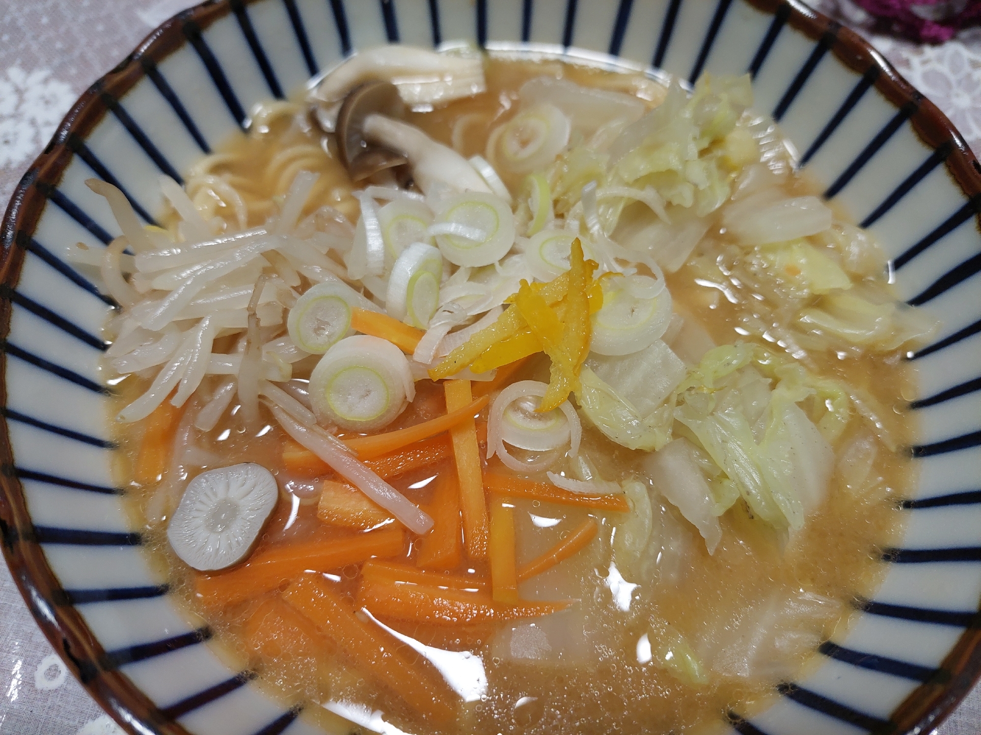 家にある野菜で味噌ラーメン