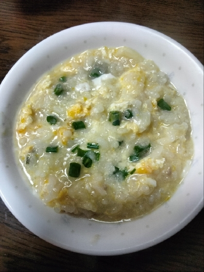 こんばんは。大根おろし入れて、なめらかで美味しい卵雑炊できました。レシピ有難うございました。