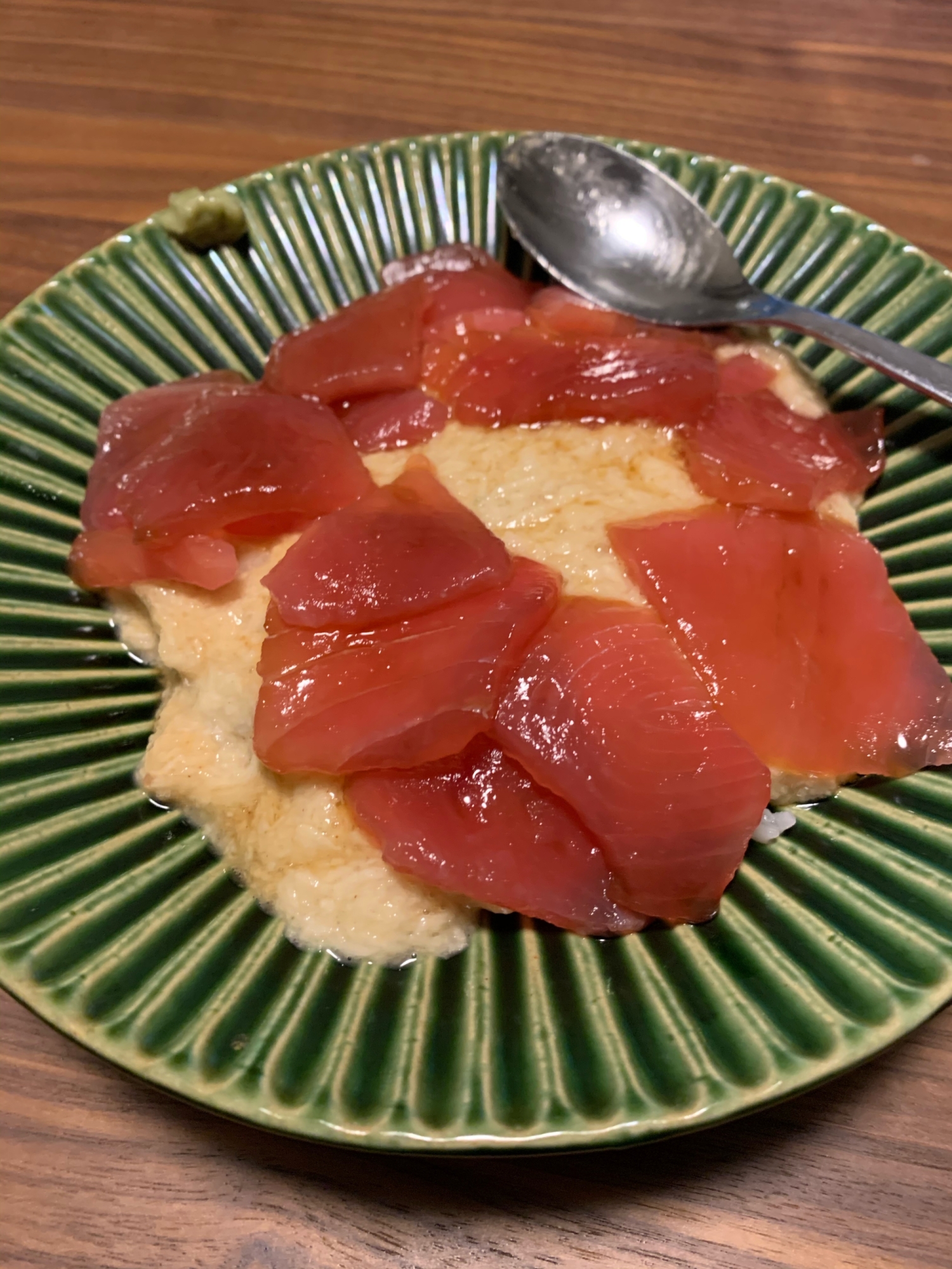 マグロの漬けとろろ丼