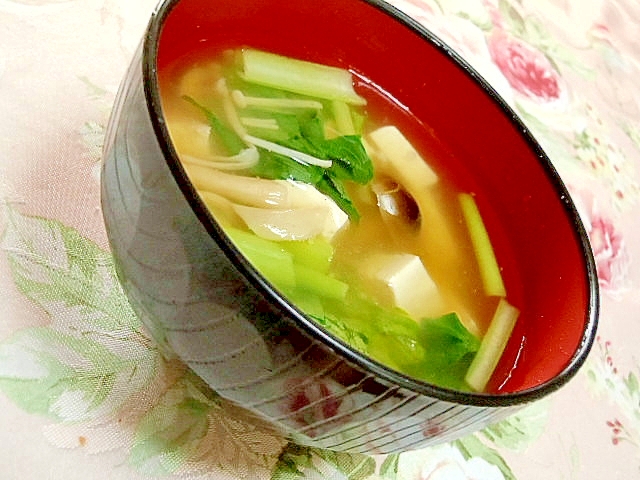 ❤小松菜と塩麹キノコと豆腐の生姜スープ❤