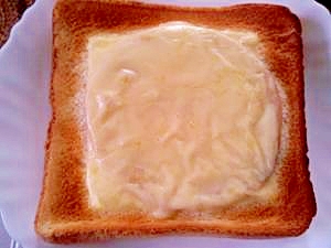 ハムチーズトースト
