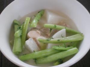 大根と鶏肉の中華スープ
