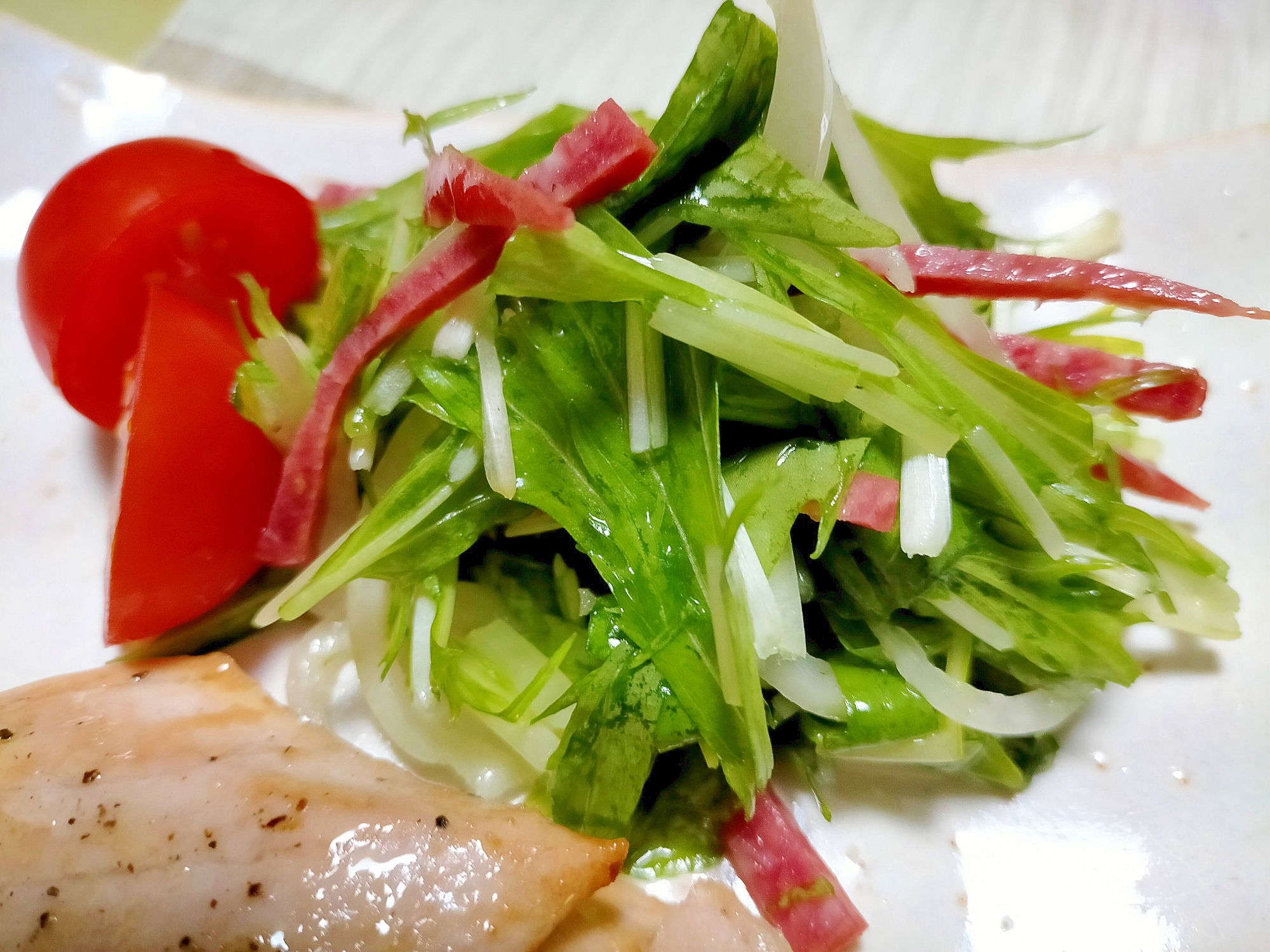 ■5分で..水菜とサラミのサラダ