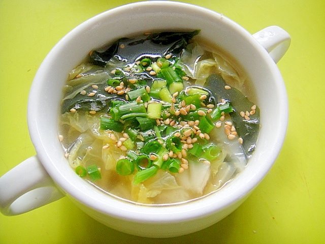 白菜とわかめのダシダスープ レシピ 作り方 By Mint74 楽天レシピ