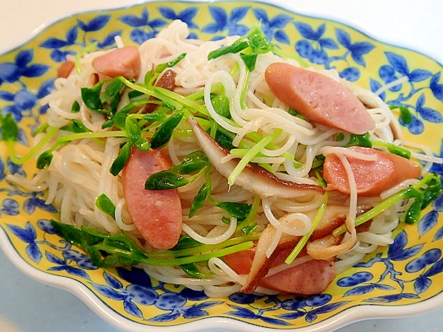 ❤生椎茸とウインナーと豆苗の焼き素麺❤