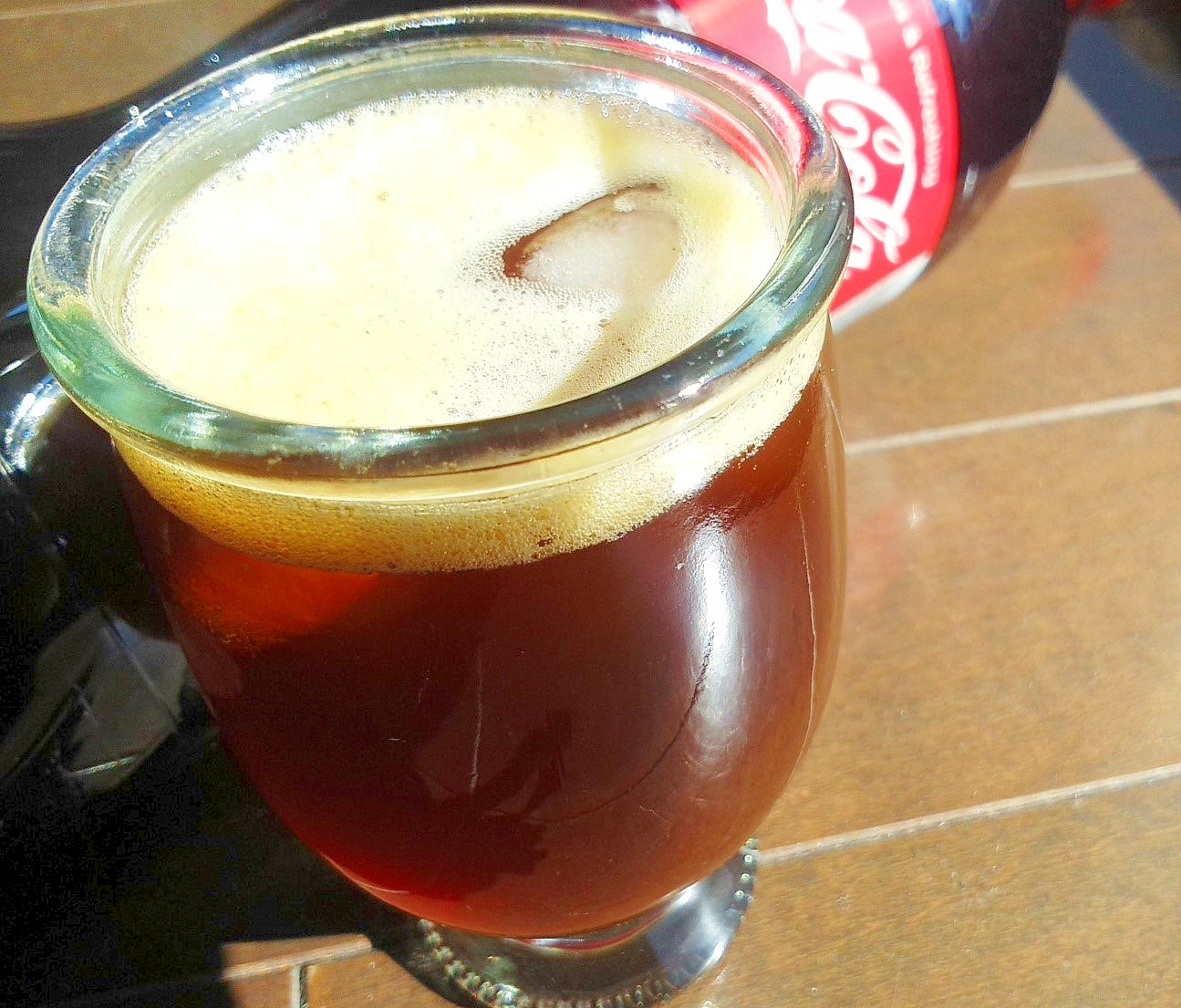 【コカ・コーラ】りんごビア・コーラ