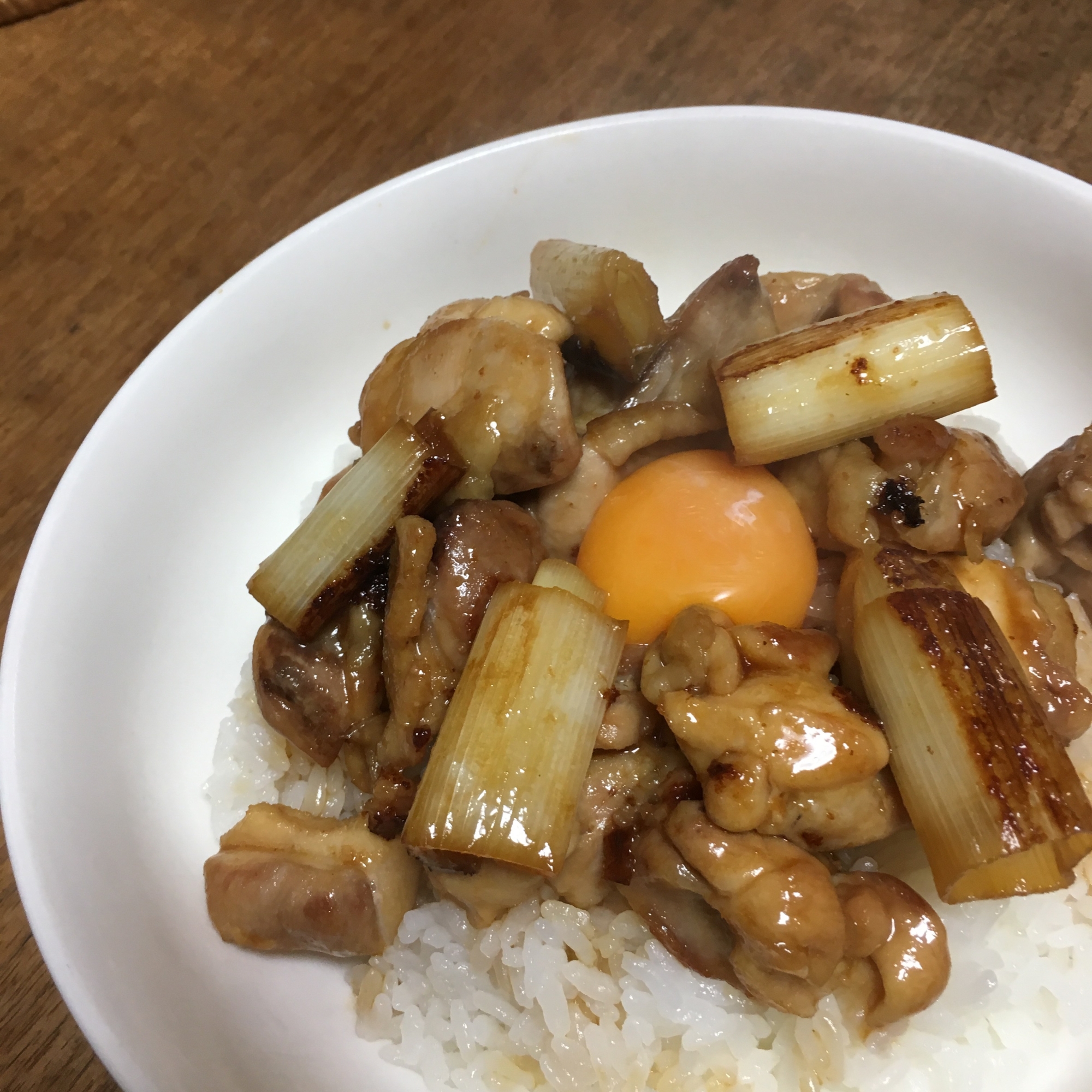 卵黄のっけ焼き鳥丼