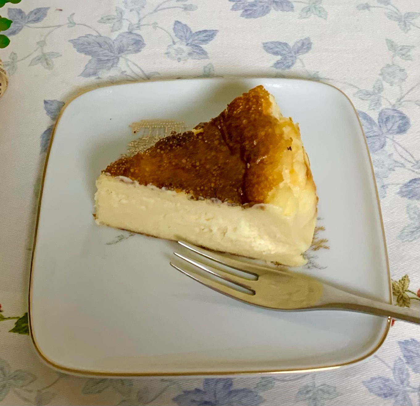 ミキサーで簡単 バスクチーズケーキ パート2 レシピ 作り方 By みゆママ 楽天レシピ ミキサーで簡単 バスクチーズケーキ パート2 レシピ 作り方 By みゆママ 楽天レシピ