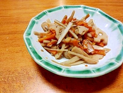 ごぼう・蓮根・にんじんの　きんぴら