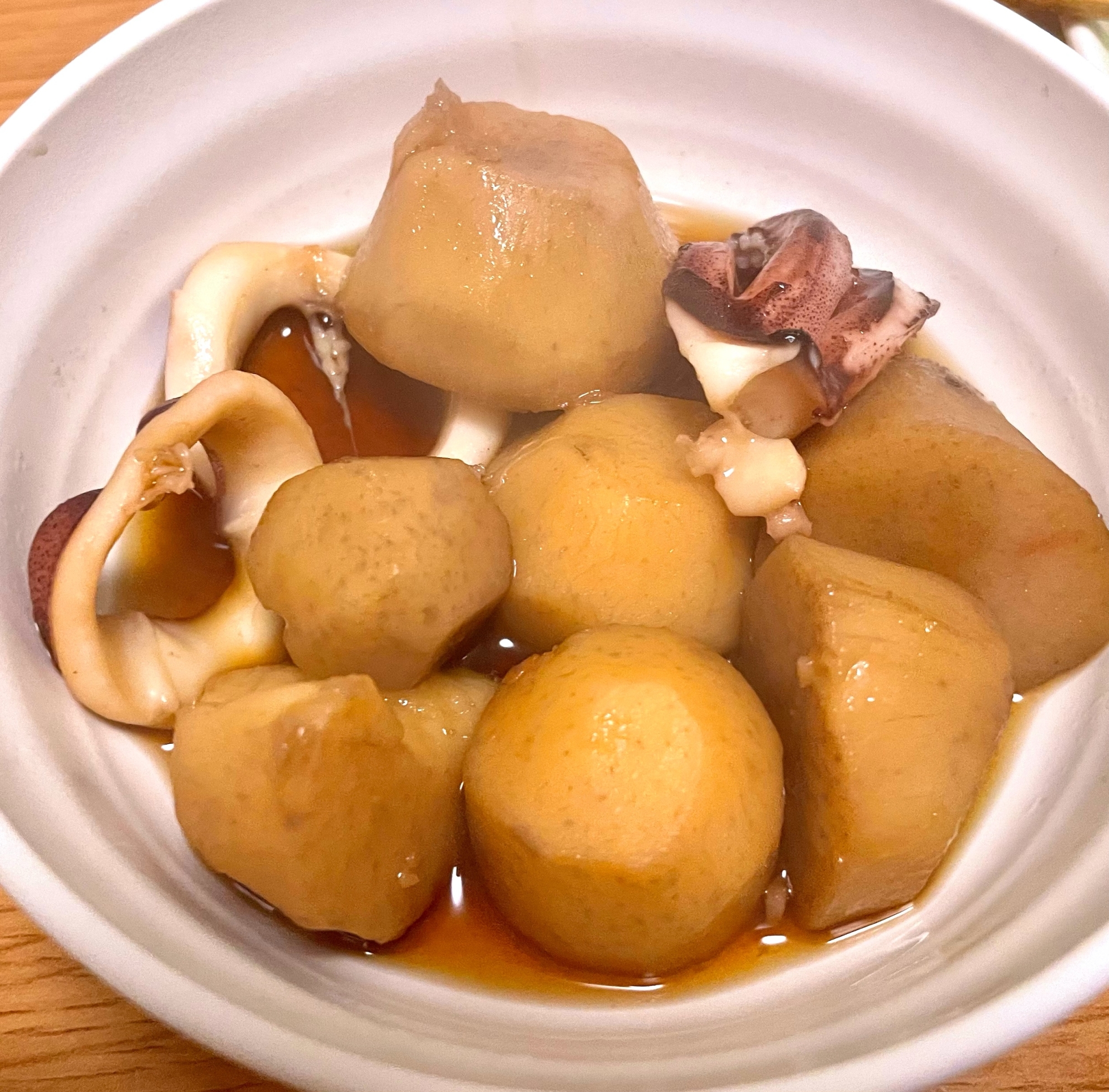 定番の味♫イカと里芋の煮物