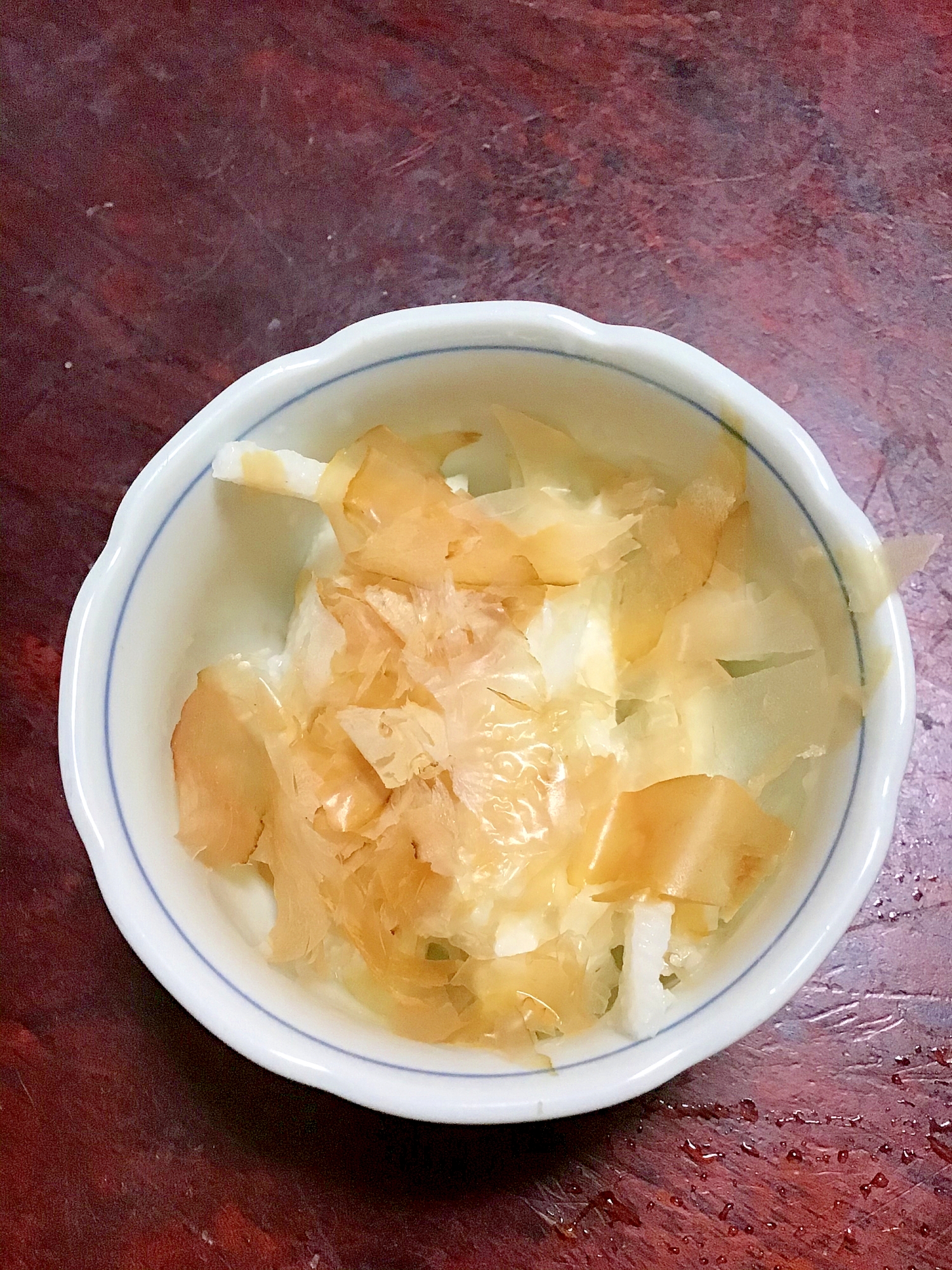 柚子酢風でさっぱり＠千切り長芋のマグロ節のせ。