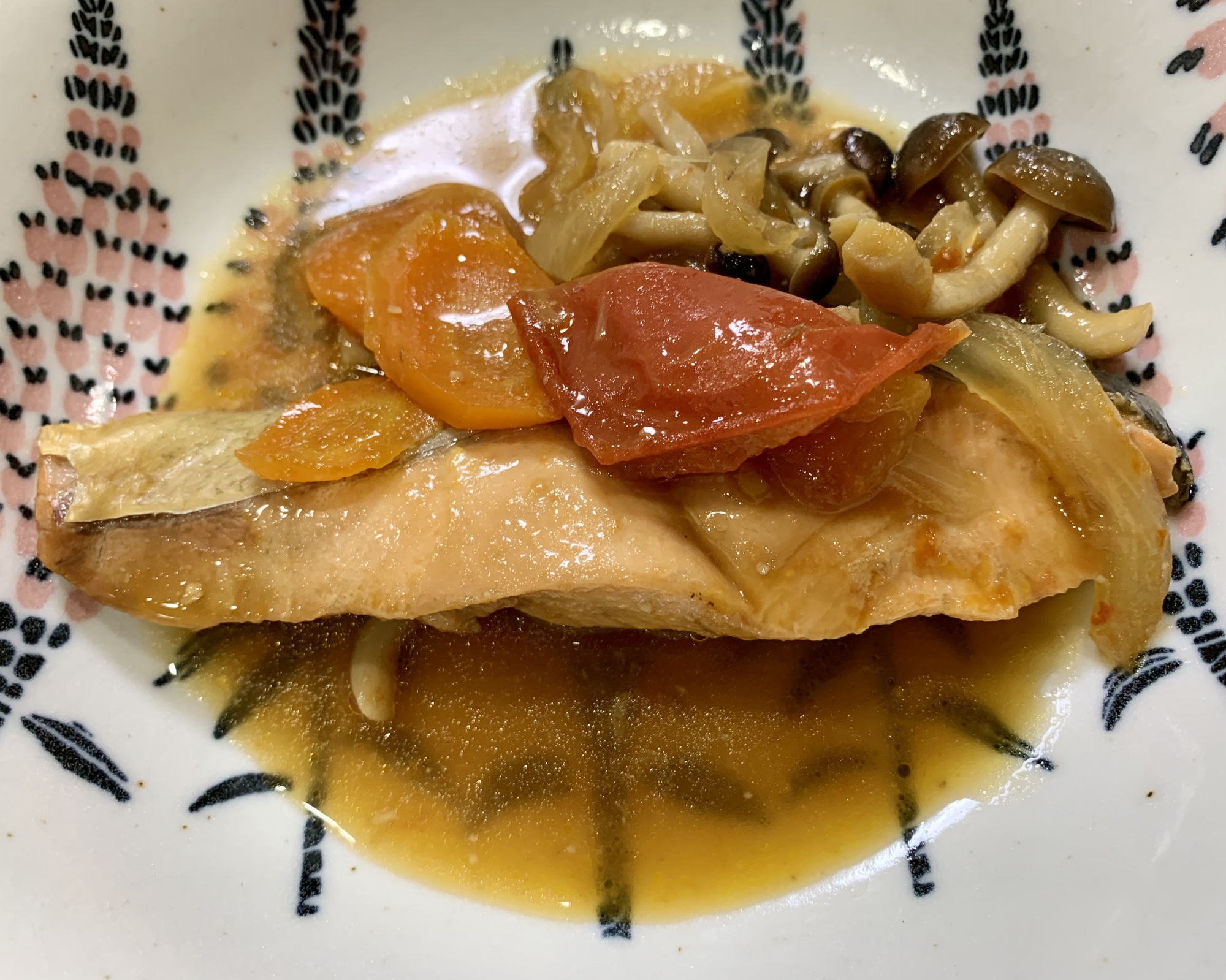 鮭の甘辛蒸し 味噌仕立て