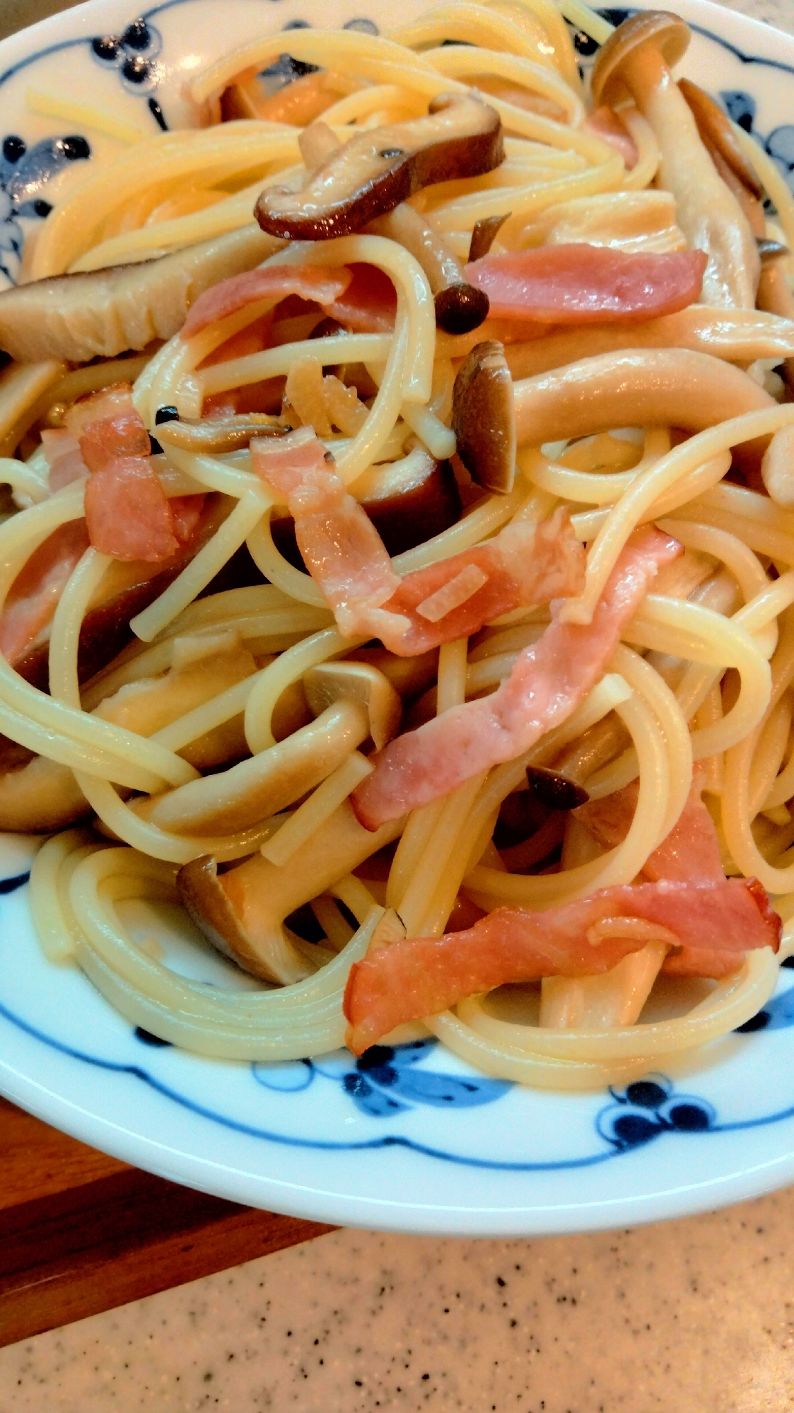 きのことベーコンのパスタ