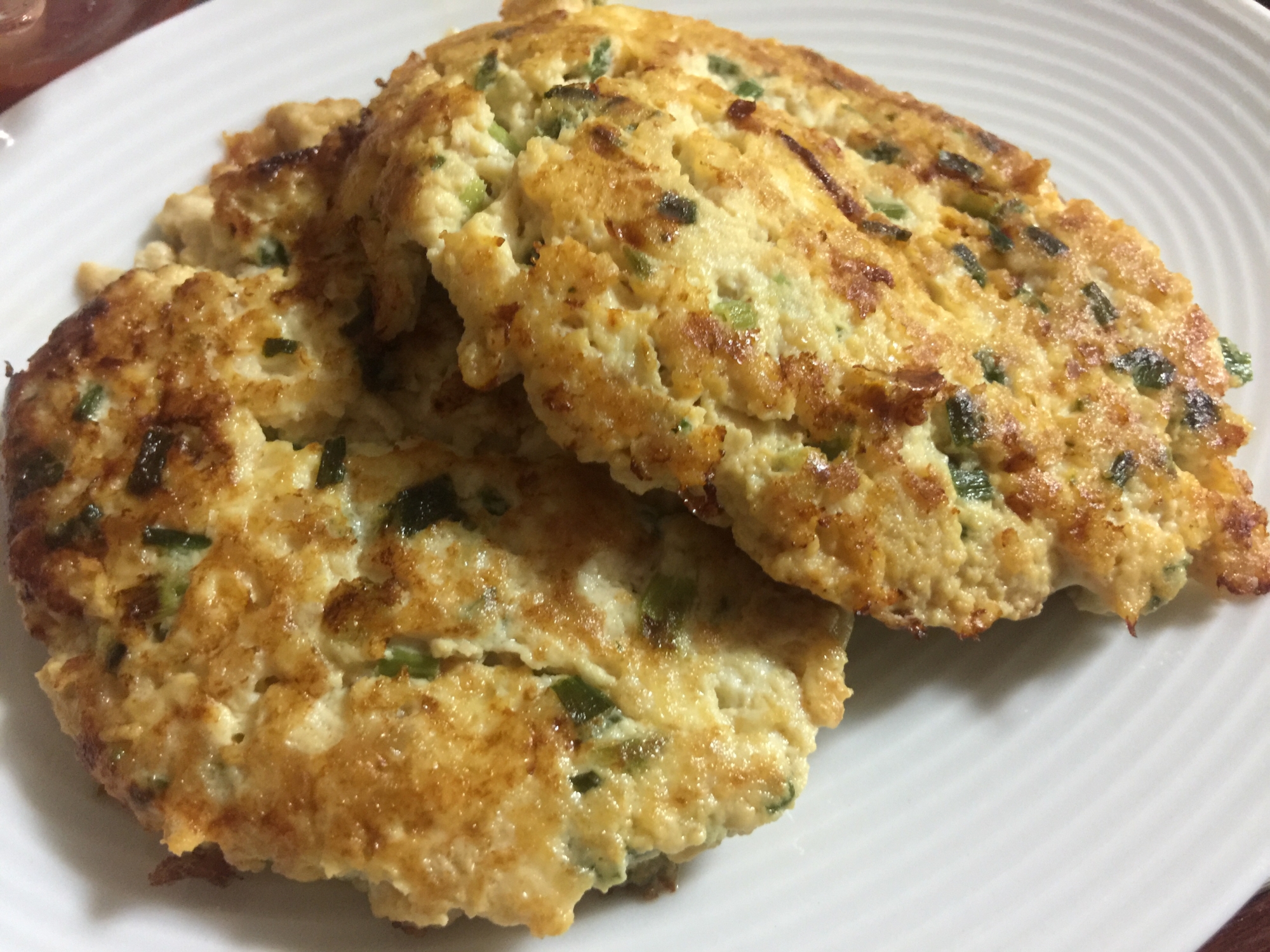 フワフワ食感！鶏と豆腐のハンバーグ