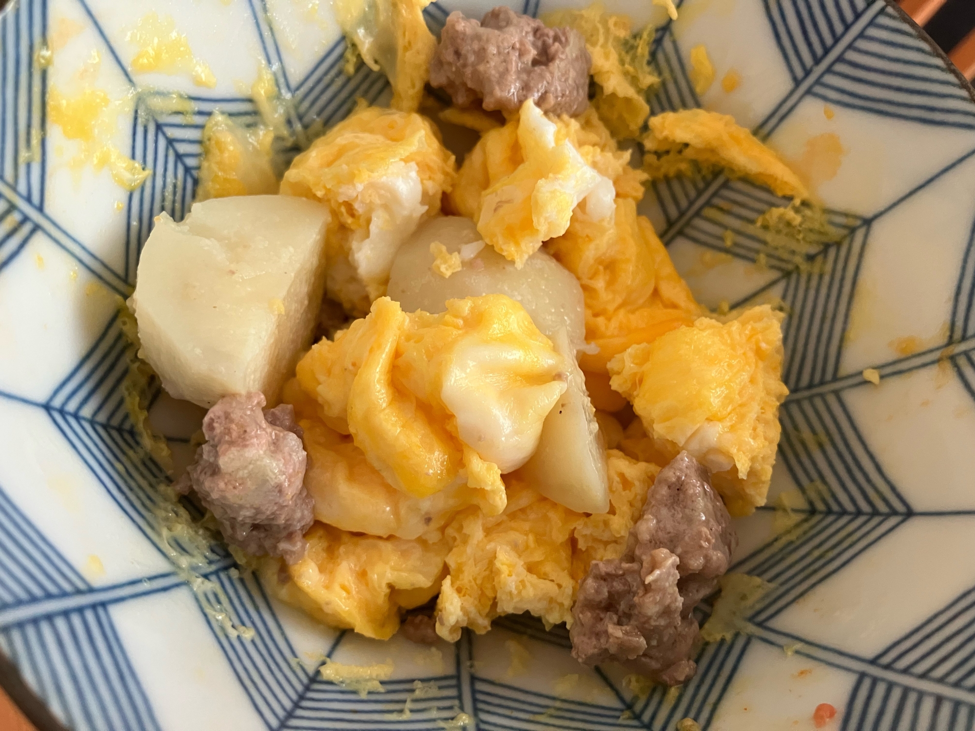 じゃがいもと卵と牛挽肉炒め