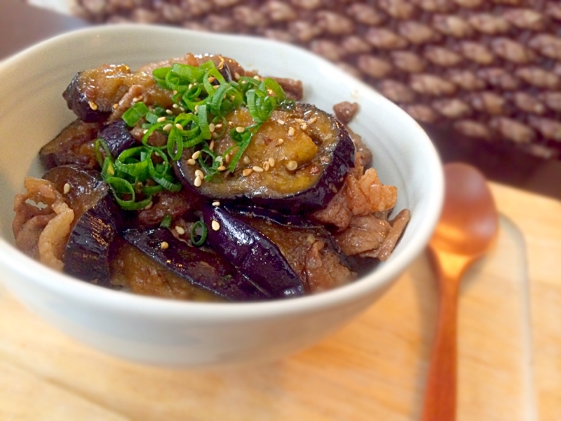 ぴり辛 茄子豚丼 レシピ 作り方 By ゆずのん 楽天レシピ