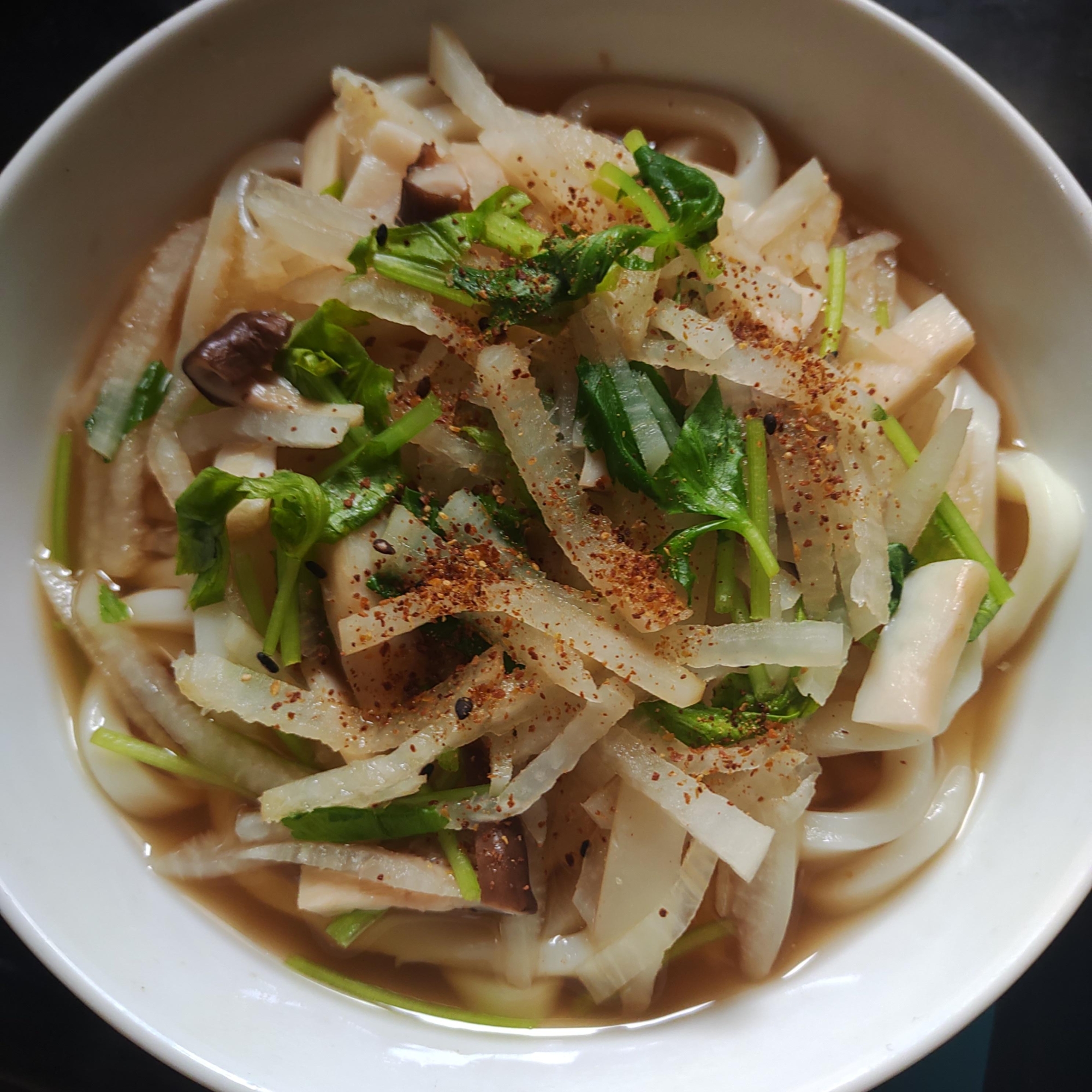 大根、エリンギ、三つ葉、うどん