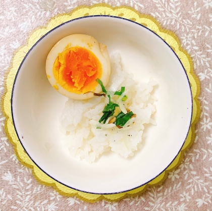 青じそとごまとごま油とつゆの卵かけご飯