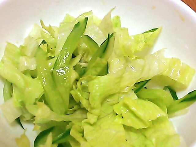 ゆずポン酢で☆レタスときゅうりのさっぱりサラダ