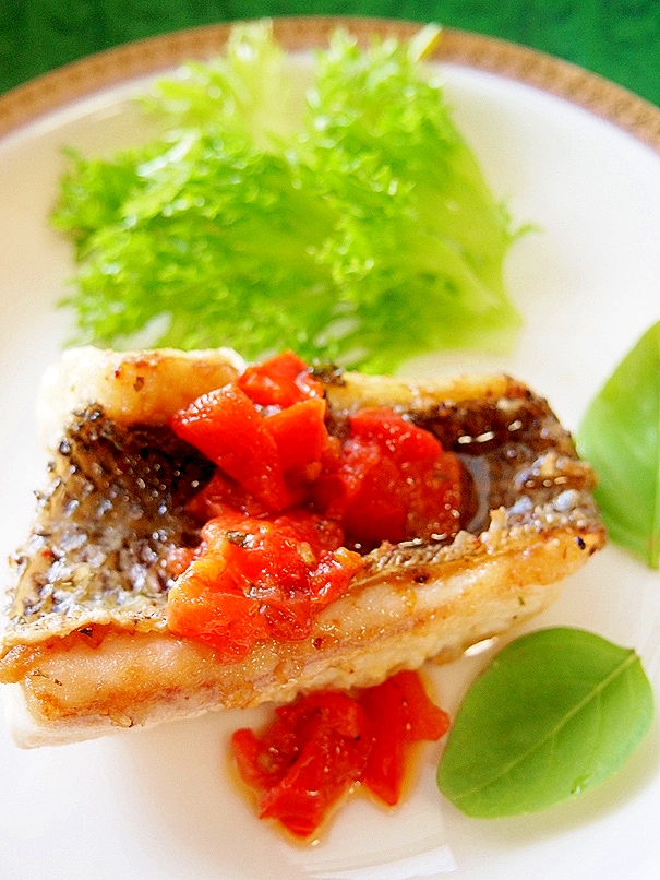 スズキのムニエル トマトバジルソース レシピ 作り方 By パッちゃん4649 楽天レシピ スズキのムニエル トマトバジルソース レシピ 作り方 By パッちゃん4649 楽天レシピ