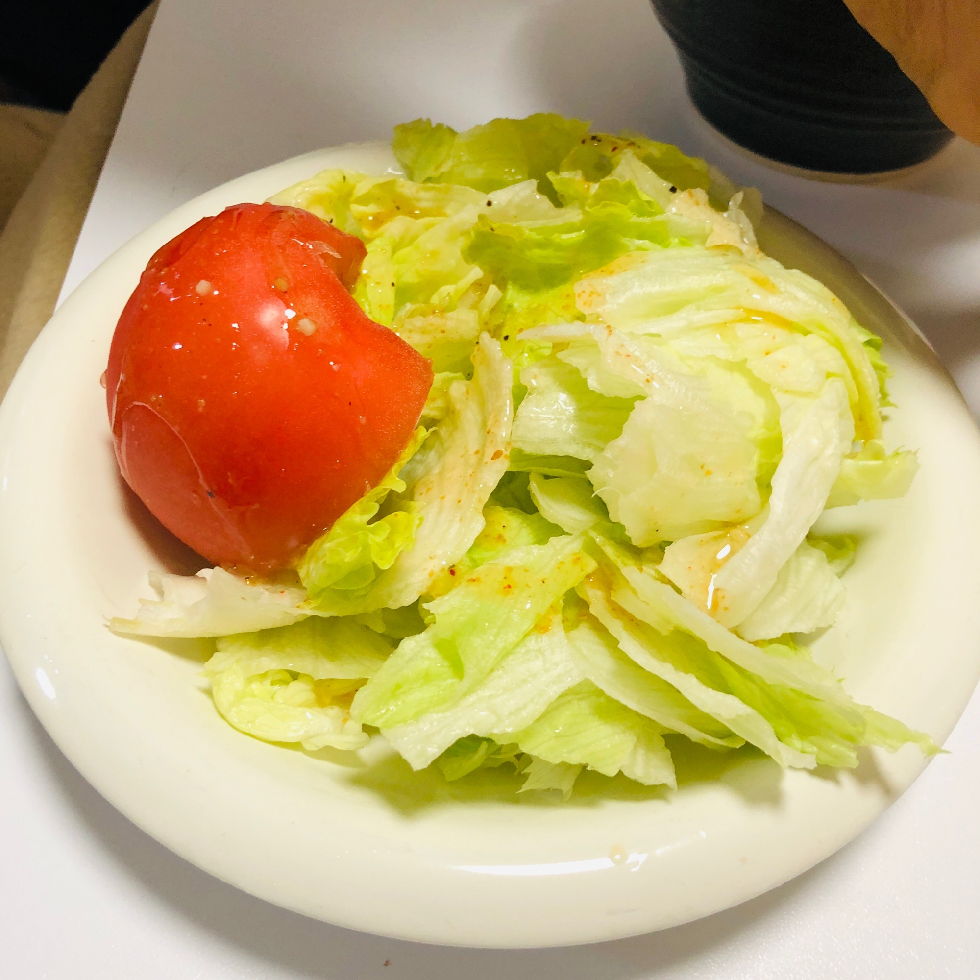 ボリューミー★トマトとレタスの塩どれサラダ