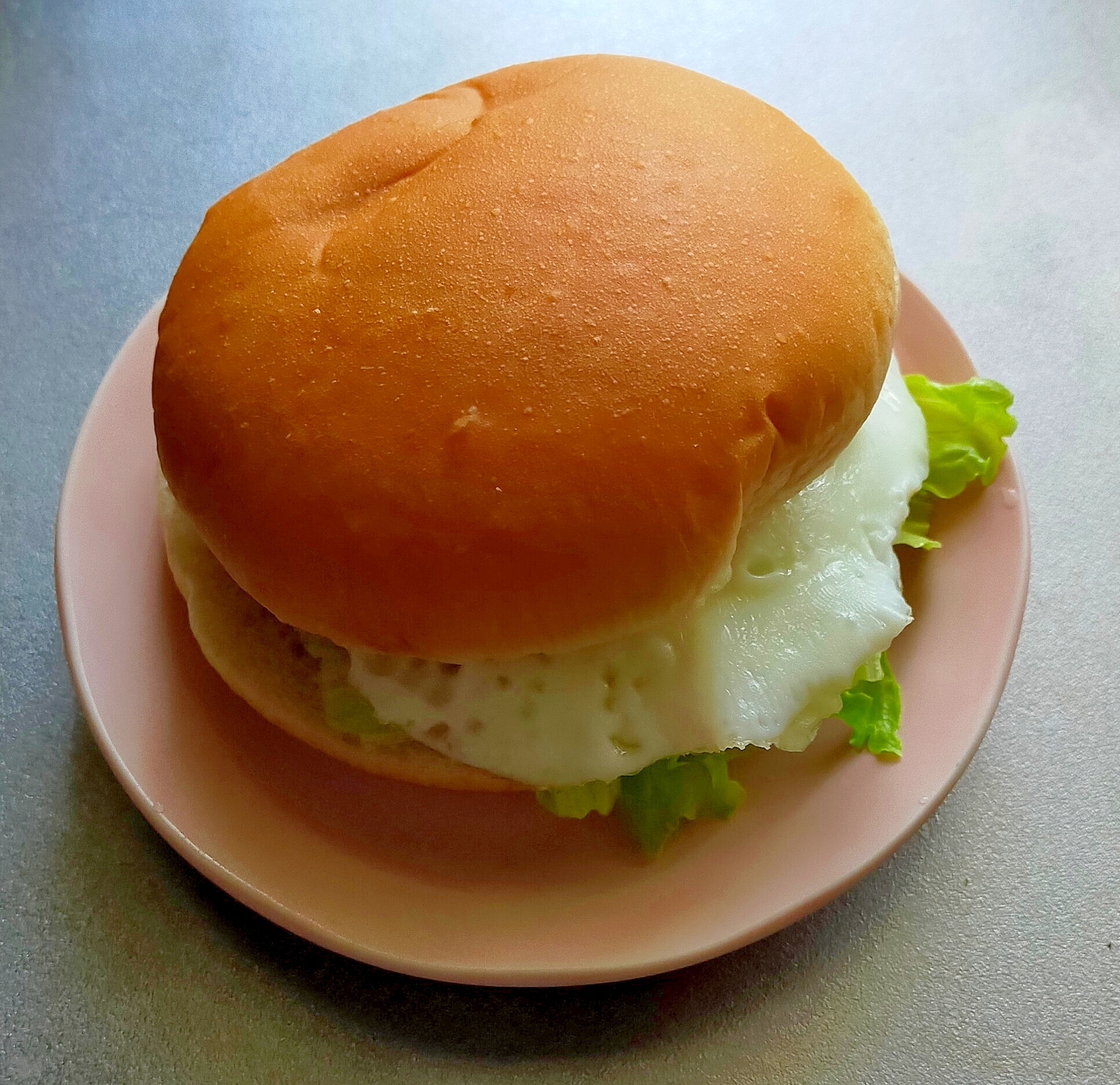 目玉焼きバーガー