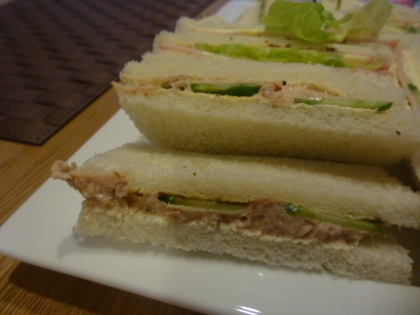 定番のシーチキンサンド♪美味しくて朝からもりもり食べちゃいました！
ごちそうさまです（＾＾）