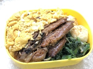 缶詰活用　イワシの蒲焼丼弁当